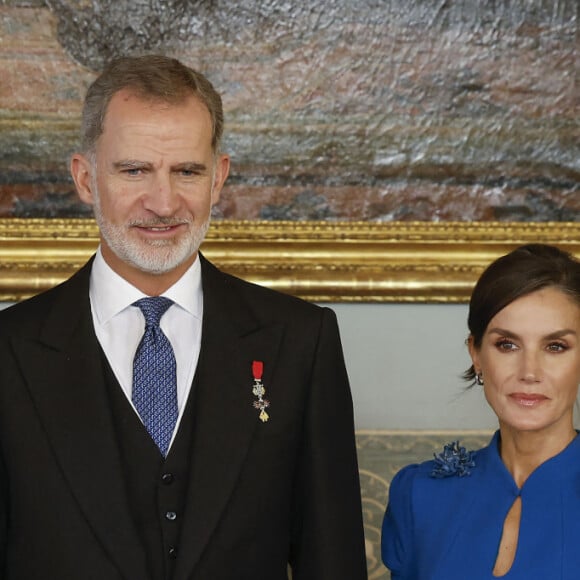 Le roi Felipe VI d'Espagne, L'infante Sofia d'Espagne,La princesse Leonor, La reine Letizia d'Espagne - La famille royale d'Espagne arrive au déjeuner au palais royal, à la suite de la cérémonie de serment de la princesse Leonor à Madrid, le 31 octobre 2023. La Princesse des Asturies a prêté serment aujourd'hui devant le parlement espagnol à l'occasion de son 18ème anniversaire. Après cet acte solennel, la Princesse des Asturies a reçu au Palais Royal le collier de Carlos III, la plus haute distinction accordée par l'État espagnol. Après cette récompense, un déjeuner de célébration a eu lieu dans la salle à manger de gala du Palais Royal, en présence de plus de 100 invités, parmi lesquels, outre les trois branches du gouvernement, se trouvent des représentants éminents du des domaines tels que le sport, la société et l'économie. 