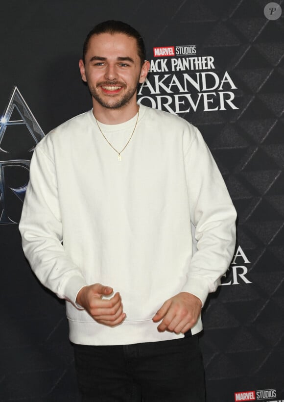 Julien (Star Academy 2022) - Les élèves de la Star Academy 2022 sont de sortie pour assister à la première du film "Black Panther: Wakanda Forever" au Grand Rex à Paris le 7 novembre 2022. © Coadic Guirec/Bestimage