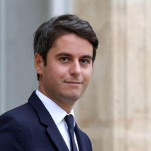 Gabriel Attal était l'invité d'Audrey Crespo-Mara dans Sept à huit dimanche 5 novembre 2023 sur TF1
Le ministre de l'Education Gabriel Attal à la sortie du Conseil des ministres, au palais de l'Elysée, Paris, le 13 octobre 2023 © Stéphane Lemouton / Bestimage