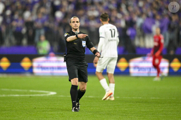 Benoit Millot - arbitre - Finale de la Coupe de France de Football 2023 : FC Nantes vs Toulouse FC (1-5) au Stade de France. Paris, France le 29 Avril 2023. © JB Autissier / Panoramic / Bestimage