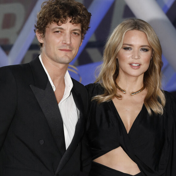Niels Schneider et sa compagne Virginie Efira - Arrivées des personnalités pour la cérémonie en hommage au réalisateur américain J.Gray donnée lors du 19ème Festival International du Film de Marrakech le 12 novembre 2022. © Denis Guignebourg / Bestimage 
