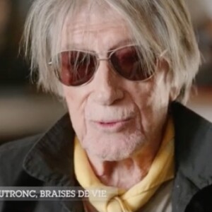 "Sinon j'étais mort et je n'aurais pas la joie d'être avec vous maintenant", conclut le chanteur
 
Jacques Dutronc dans l'émission Sept à huit
