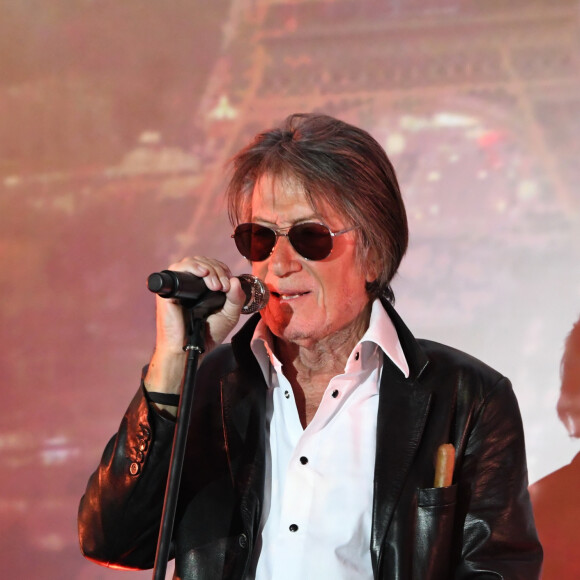 Jacques Dutronc - Soirée de la 9ème édition du "Etam Live Show" (Etam Lingerie) lors de la fashion week à Paris, le 27 septembre 2016. La marque Etam fête ses 100 ans en 2016. © Rachid Bellak/Bestimage