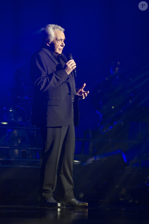 Buzy a fait la première partie de Michel Sarodu à l'Olympia
Michel Sardou lors de son concert à Rouen pour la tournée "Je me souviens d'un adieu" le mardi 3 octobre 2023