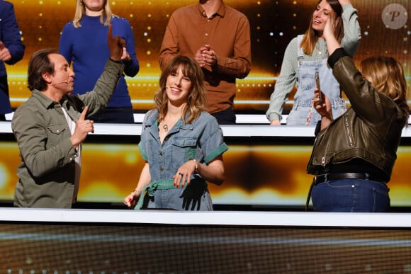 Exclusif - Philippe Candeloro, Léa François, Lola Dubini - Enregistrement de l'émission "100% Logique", présentée par C.Féraud et diffusée le 18 novembre sur France 2 © Christophe Clovis / Bestimage 