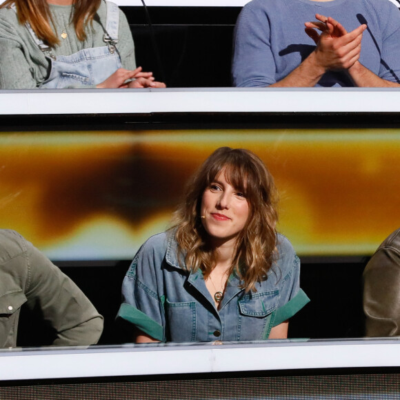 Exclusif - Philippe Candeloro, Léa François, Lola Dubini - Enregistrement de l'émission "100% Logique", présentée par C.Féraud et diffusée le 18 novembre sur France 2 © Christophe Clovis / Bestimage 