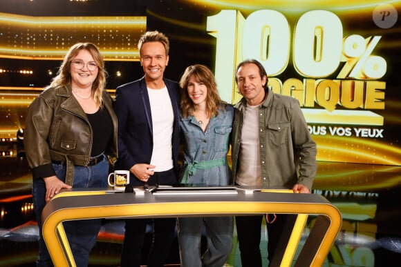 Exclusif - Lola Dubini, Cyril Féraud, Léa François, Philippe Candeloro - Enregistrement de l'émission "100% Logique", présentée par C.Féraud et diffusée le 18 novembre sur France 2 © Christophe Clovis / Bestimage 