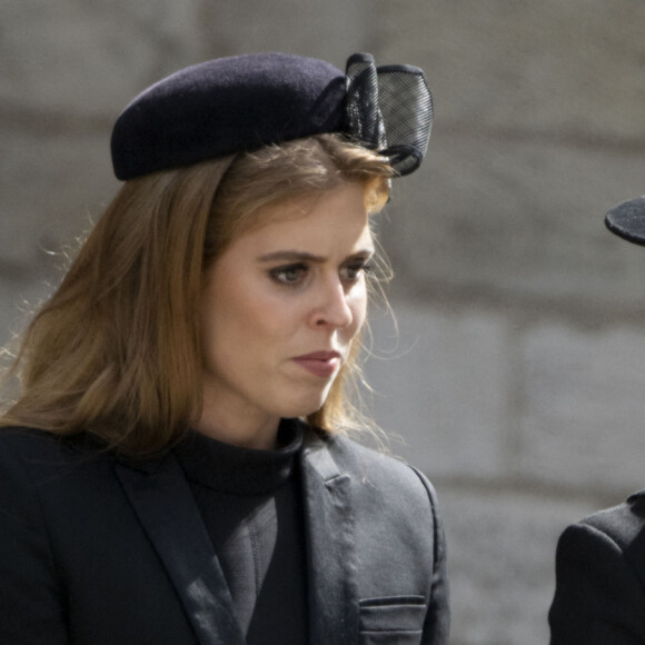 La princesse Beatrice d'York, La princesse Eugenie d'York - Service funéraire à l'Abbaye de Westminster pour les funérailles d'Etat de la reine Elizabeth II d'Angleterre. Le 19 septembre 2022.