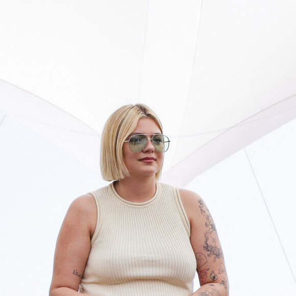 Elle est devenue maman pour la première fois en mars 2020
Louane Emera lors de la remise du prix TikTok Short Film à la Plage des Palmes en marge du 76ème Festival International du Film de Cannes,France, le 23 mai 2023. © Jack Tribeca/Bestimage