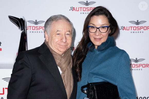 Jean Todt et sa femme Michelle Yeoh au photocall des "Autosport Awards" à Londres, le 6 février 2022. 