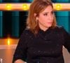 Léa Salamé dans "Quelle époque !" le 25 novembre 2023 sur France 2.