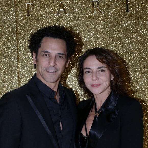 Exclusif - Sandra Sisley et son mari Tomer Sisley - L'hôtel The Peninsula Paris présente son univers féérique pour Noël le 30 novembre 2023 . Bûches, couronne des Rois, Heure du Thé et cocktails de Noël ont été présentés par la cheffe pâtissière A. Coruble et le chef David Bizet qui oeuvrent chaque jour à créer des souvenirs mémorables pour les petits et les plus grands. The Peninsula Paris a célèbré l'esprit de Noël avec des animations féeriques qui ont donné le sourire à toute la famille. Entre traditions, délices gastronomiques, surprises et jolies idées de cadeaux, la saison de Noël à l'hôtel The Peninsula Paris laissera des souvenirs inoubliables aux petits comme aux grands. Les festivités se poursuivent dans tous les restaurants et bars, entre Heure du Thé, menus de fête et cocktails sur-mesure © Rachid Bellak / Bestimage