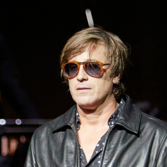 Une île où il est parti pour aller avec 'son amoureuse'. 
Exclusif - Thomas Dutronc - Scène - Spectacle symphonique Claude Lelouch "D'un film à l'autre" au Palais des Congrès de Paris le 14 novembre 2022. © Moreau / Rindoff / Bestimage 