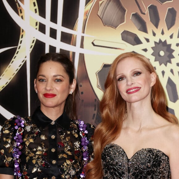 Marion Cotillard, Jessica Chastain au photocall de cérémonie de clôture du 20ème Festival International du Film de Marrakech, Maroc, le 2 décembre 2023. © Dominique Jacovides/Bestimage 