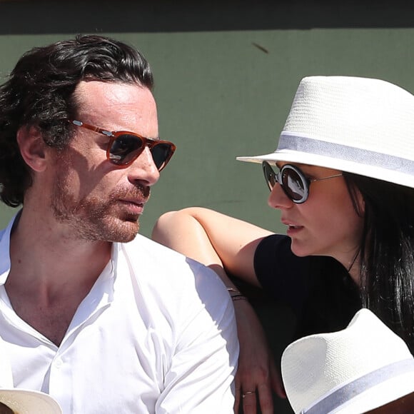 Marie Drucker et Mathias Vicherat - Personnalités dans les tribunes lors des internationaux de France de Roland Garros à Paris. Le 10 juin 2017. © Jacovides - Moreau / Bestimage 