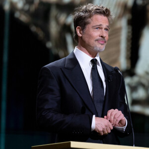 Brad Pitt - David Fincher reçoit un César d'honneur lors de la 48ème édition des César à l'Olympia à Paris le 24 février 2023 © Olivier Borde / Dominique Jacovides / Bestimage