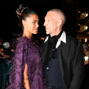 C'est la question que tout le monde se pose depuis qu'ils ne s'affichent plus ensemble sur les tapis rouges et les réseaux sociaux
Vincent Cassel et Tina Kunakey au défilé de mode Valentino lors de la la Fashion Week printemps/été 2022 au Carreau du Temple à Paris, France, le 1er octobre 2021. © Veeren Ramsamy-Christophe Clovis/Bestimage 