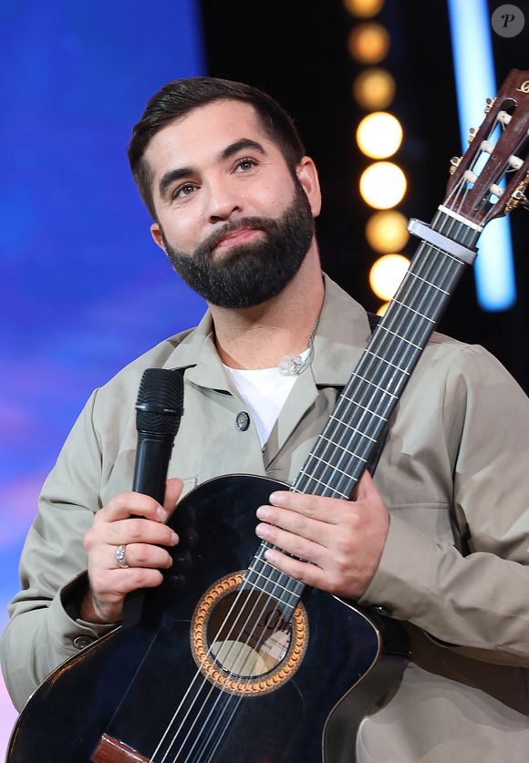 Kendji Girac - Les personnalités se mobilisent lors de la 37ème édition du Téléthon sur le plateau de France 2, avec pour parrain Vianney. Cette année, 80,6 millions de dons ont été promis. Le 9 décembre 2023. © Coadic Guirec / Bestimage  