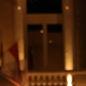 Le prince Albert II et la princesse Charlène de Monaco lors de l'inauguration des illuminations de Noël sur la place du Casino de Monte-Carlo à Monaco, le 7 décembre 2023. © Jean-Charles Vinaj/Pool/Bestimage 
