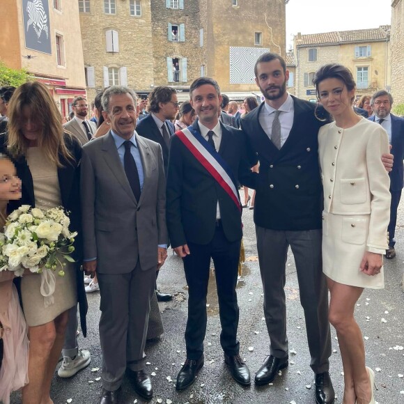 Mariage de Louis Sarkozy et Natali Husic à Gordes, en Provence le 24 septembre 2022, en présence du maire de Gordes, Richard Kitaeff, Nicolas Sarkozy, Carla Bruni-Sarkozy et leur fille Giulia.