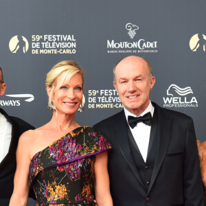 Grant Lawrens, Pauline Bression, Serge Dupire, Rebecca Hampton ( robe Christophe Guillarmé à encolure asymétrique en jacquard à relief noir et violet) , Pierre Martot, Lea Francois, Marwan Berreni et Fabienne Carat à la 59ème édition du festival de télévision de Monte Carlo au Grimaldi forum à Monaco le 14 juin 2019. © Bruno Bebert / Bestimage