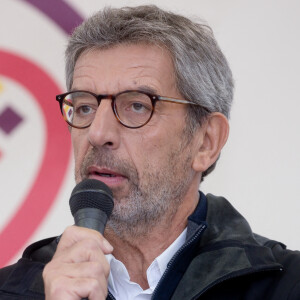 Michel Cymes - 163ème vente aux enchères des vins des Hospices de Beaune le 19 novembre 2023.  © Jean Charbon/Bestimage