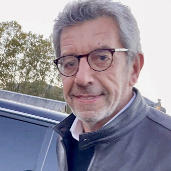 Michel Cymès lors de la 40ème Foire du Livre de Brive à Brive-la-Gaillarde, France, le 5 novembre 2022. © Fabien Faure/Bestimage 