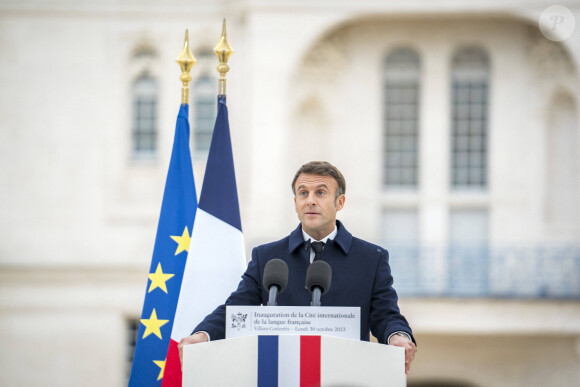 Emmanuel Macron - Le président de la République et sa femme lors de l'inauguration de la Cité internationale de la langue française à Villers-Cotterêts. Le 30 octobre 2023 © Gabrielle Cezard / pool / Bestimage 