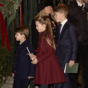 Le prince Louis de Galles, La princesse Charlotte de Galles, Le prince George de Galles, - Traditionnel concert de Noël "Together At Christmas" à l'abbaye de Westminster à Londres, le 8 décembre 2023. 