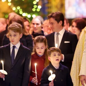 Le prince George de Galles, la princesse Charlotte de Galles et Le prince Louis de Galles, au traditionnel concert de Noël "Together At Christmas" à l'abbaye de Westminster à Londres, Royaume Uni, le 8 décembre 2023. 