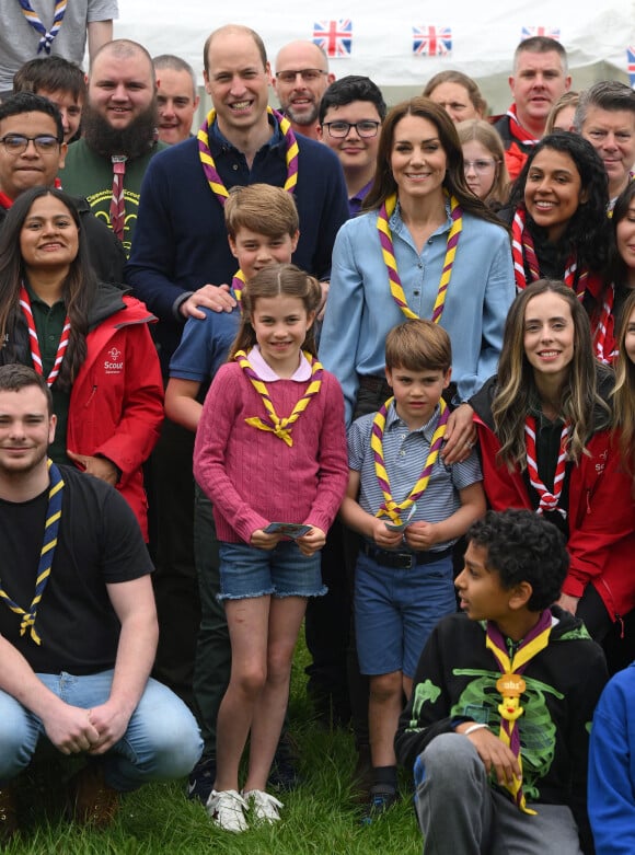 Le prince William, prince de Galles, et Catherine (Kate) Middleton, princesse de Galles, Le prince George de Galles, La princesse Charlotte de Galles, Le prince Louis de Galles - Le prince et la princesse de Galles, accompagnés de leurs enfants, participent à la journée du bénévolat "Big Help Out" à Slough, le 8 mai 2023.