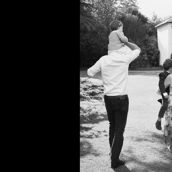 Malheureusement, ils ne peuvent pas être proches d'Archie et Lilibet, leurs cousins germains.
Le prince Harry, duc de Sussex et Meghan Markle, duchesse de Sussex, avec leurs enfants Archie et Lilibet. 
