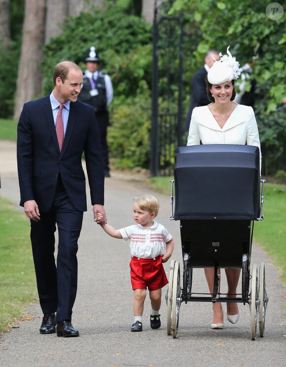 Le prince William, Catherine Kate Middleton, la duchesse de Cambridge, leur fils le prince George de Cambridge et leur fille la princesse Charlotte de Cambridge - Sorties après le baptême de la princesse Charlotte de Cambridge à l'église St. Mary Magdalene à Sandringham, le 5 juillet 2015.