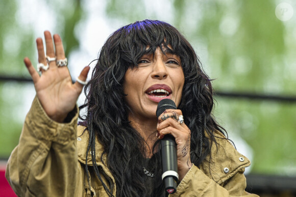 Loreen, vainqueur du 67ème concours Eurovision de la chanson, donne un concert pour ses fans à son retour au parc Kungstradgarden à Stockholm, le 16 mai 2023.