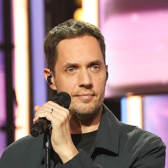 Grand Corps Malade (Fabien Marsaud) - Les personnalités se mobilisent lors de la 37ème édition du Téléthon sur le plateau de France 2, avec pour parrain Vianney. Le 8 décembre 2023. © Coadic Guirec / Bestimage