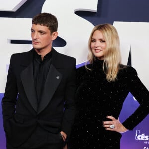 Virginie Efira et son compagnon Niels Schneider au photocall de la 48e cérémonie des César à l'Olympia à Paris le 24 février 2023 © Dominique Jacovides / Olivier Borde / Bestimage