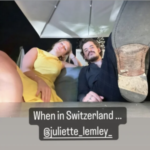 Le signal étant d'après la maman de Vincent et Juliette "la sérénité intérieure".
Juliette Lemley et son demi-frère Vincent Żuławski
