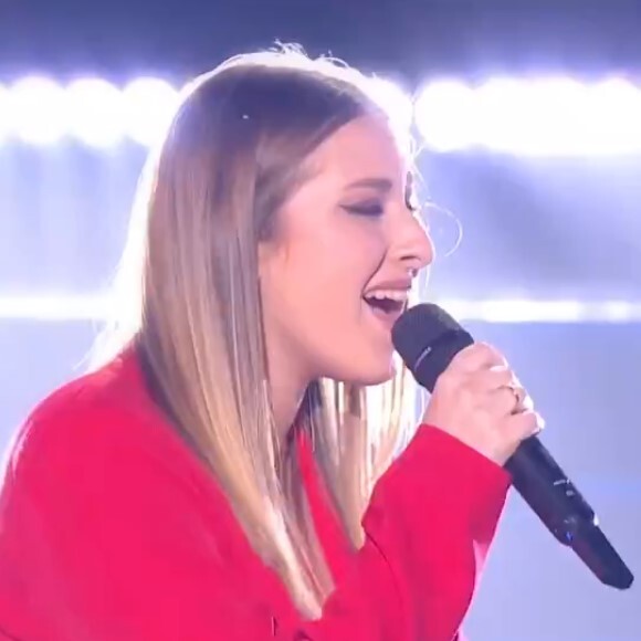 Helene Ségara sur le plateau de la Star Academy, 23 décembre 2023.