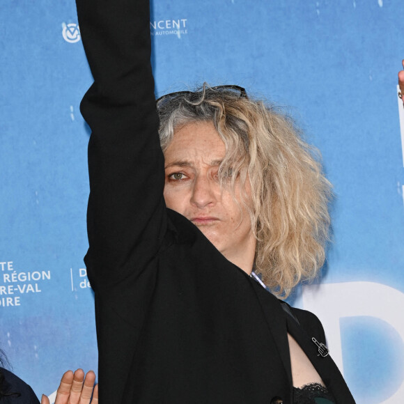 Corinne Masiero - Photocall de la clôture du Festival du Film de Demain (FFD) au ciné Lumière à Vierzon le 5 juin 2022. © Coadic Guirec / Bestimage  Photocall of the closing ceremony of the Festival du Film de Demain (FFD) at the ciné Lumière in Vierzon on 5 June 2022 