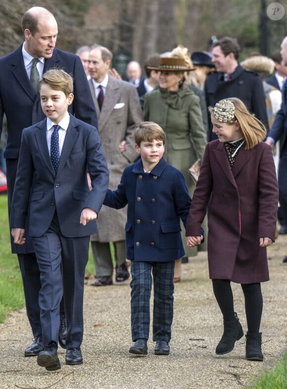 Le prince William, prince de Galles, Le prince George de Galles, Le prince Louis de Galles, Mia Tindall à Sandringham, Norfolk.