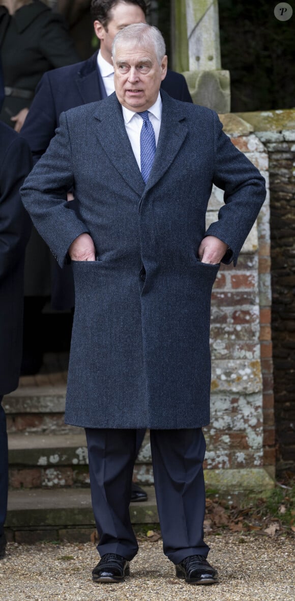 L'affaire Epstein n'est pas prête de prendre fin surtout après les dernières révélations dans la presse. 
Le prince Andrew, duc d’York - Les membres de la famille royale britannique lors de la messe du matin de Noël en l'église St-Mary Magdalene à Sandringham. 