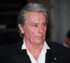 "C'est là où il a décidé de crécher et pas ailleurs. Il vaut mieux qu'il reste là quand même", indique un habitant
Alain Delon le 4 mai 2013 à Cannes, France.