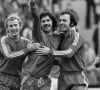 Le défenseur avait rapporté la Coupe du Monde à 2 reprises, comme joueur puis coach.
Retro Franz Beckenbauer - FC Bayern Munich - Schalke, 04 09.02.1974.