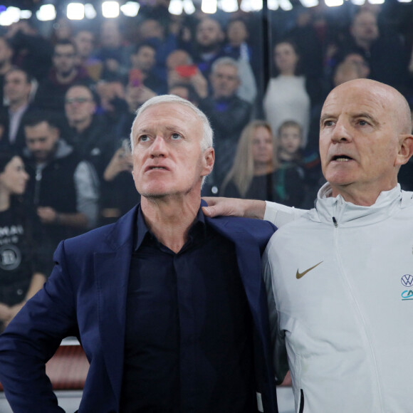 Qui "incarnait l'exigence du très haut niveau"
Didier Deschamps (Selectionneur). - Guy Stephan (Entraineur adjoint ) - Match de qualification pour l'Euro2024 "Grèce - France (2-2)" à Athènes, le 21 novembre 2023. 