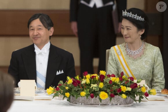 Le prince Naruhito et la princesse Kiko d'Akishino lors du dîner de gala donné en l'honneur du roi et de la reine d'Espagne en visite officielle au Japon à Tokyo le 4 avril 2017.
