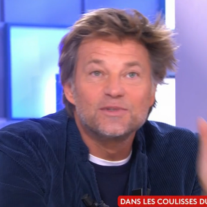 Les stars de l'info de France 2 dans "C à Vous".