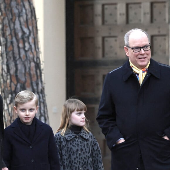 Le prince Albert II de Monaco et ses enfants le prince Jacques et la princesse Gabriella - Grande Parade du Cirque et de l'Open Air Circus Show pour fêter le Centenaire de la naissance du Prince Rainier III et les 50 ans du Festival International du Cirque de Monte-Carlo sur la place du palais princier. Le 13 janvier 2024. © Claudia Albuquerque / Bestimage