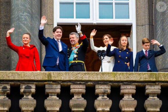 La princesse Isabella de Danemark, le prince Christian, le roi Frederik X, la reine Mary, la princesse Josephine et le prince Vincent - Intronisation du roi Frederik X au palais Christiansborg à Copenhague, Danemark le 14 janvier 2024.