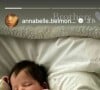 Sur la nouvelle photographie qu'elle a partagé sur les réseaux sociaux, l'enfant dort tel un ange juste à côté d'un petit chien aux poils noirs et soyeux.
Annabelle Belmondo dévoile une photo de son fils Angelo Nabil Sehnaoui. Le 15 janvier 2024.