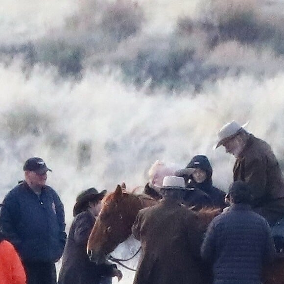 Alec Baldwin sur le tournage du film "Rust" dans le Montana, le 24 avril 2023. 